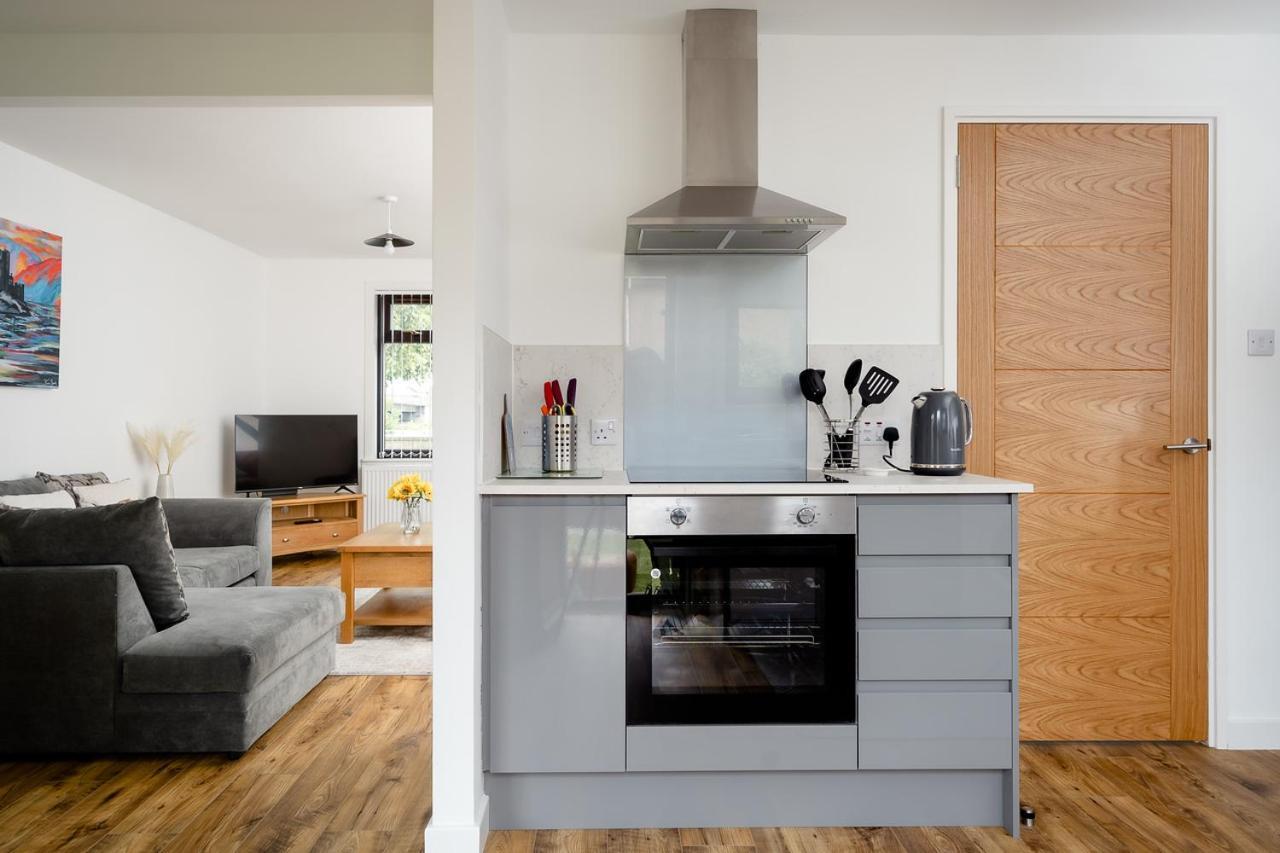 Ness Riverfront Holiday Home - City Centre Inverness Eksteriør billede