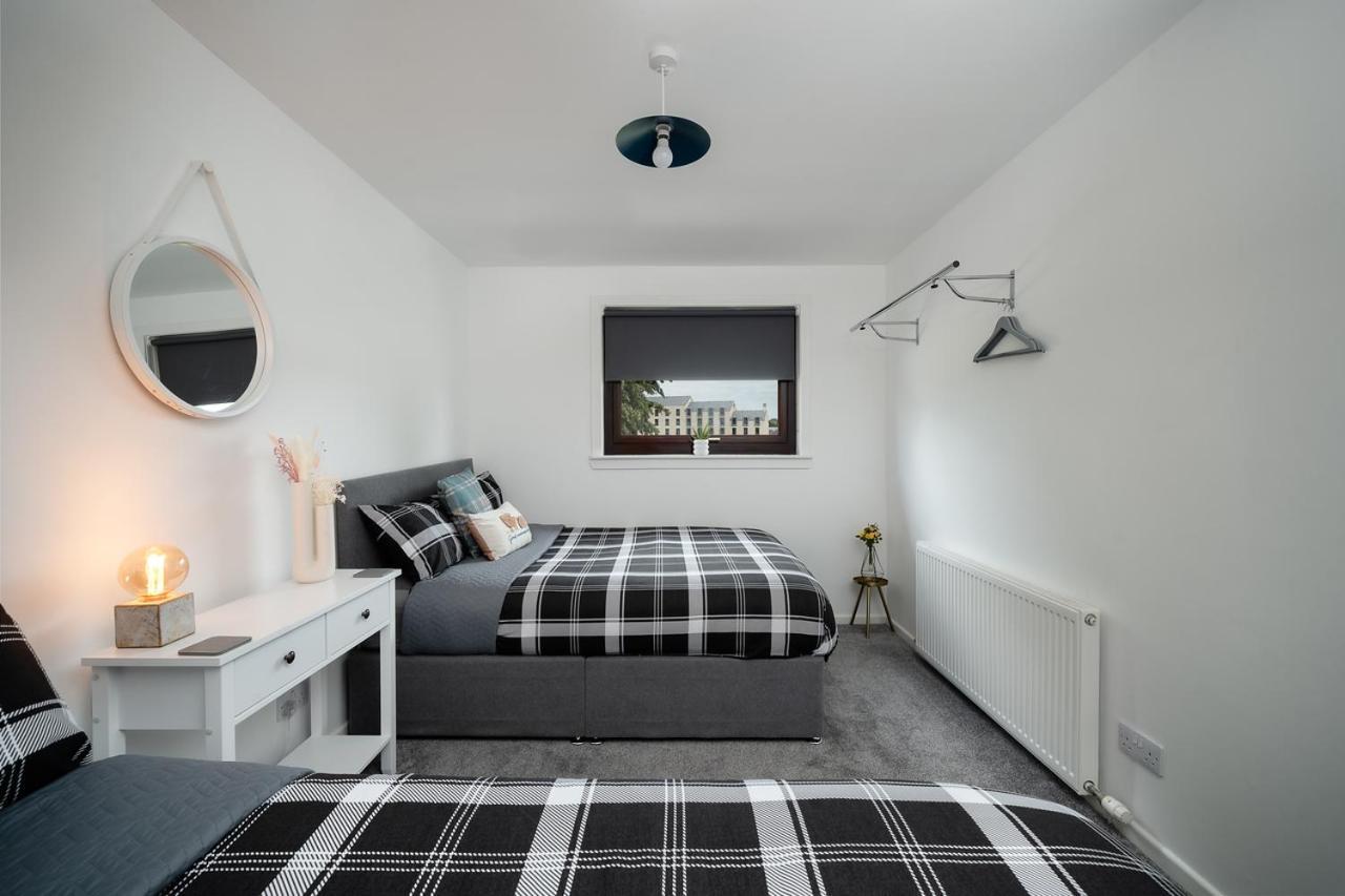 Ness Riverfront Holiday Home - City Centre Inverness Eksteriør billede