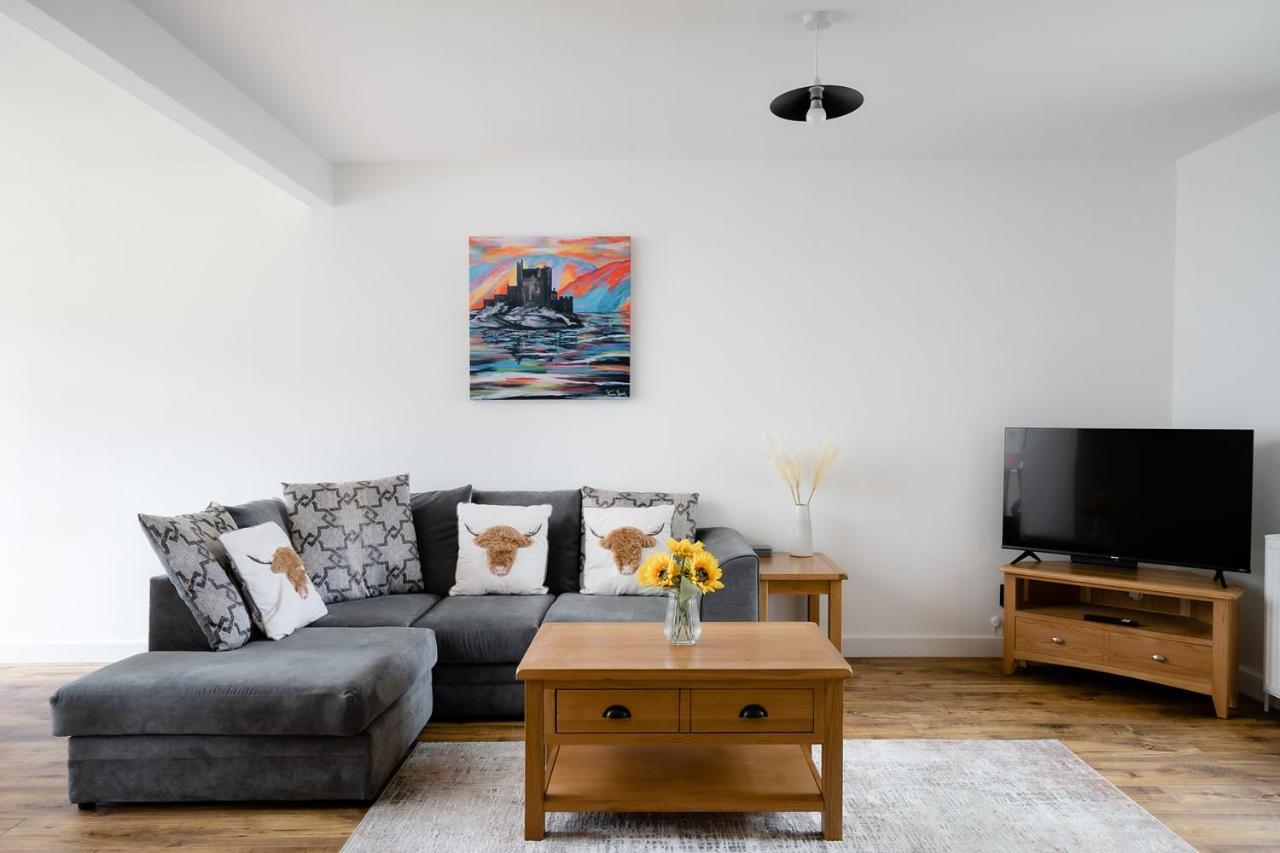 Ness Riverfront Holiday Home - City Centre Inverness Eksteriør billede